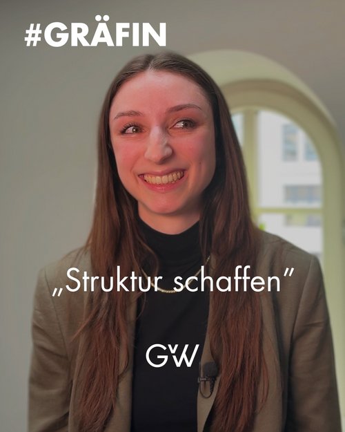 Wir stellen vor: Lea Bub, Rechtsanwaltsfachangestellte in Hamburg. 📍
In 60 Sekunden beantwortet sie unsere Fragen zu... Wir stellen vor: Lea Bub, Rechtsanwaltsfachangestellte in Hamburg. 📍
In 60 Sekunden beantwortet sie unsere Fragen zu...